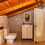 Yiameli With Private Pool Villa