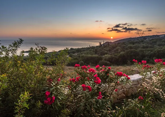 Villa Yiameli With Private Pool Skinaria